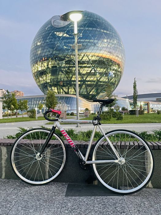 unknown fixed gear