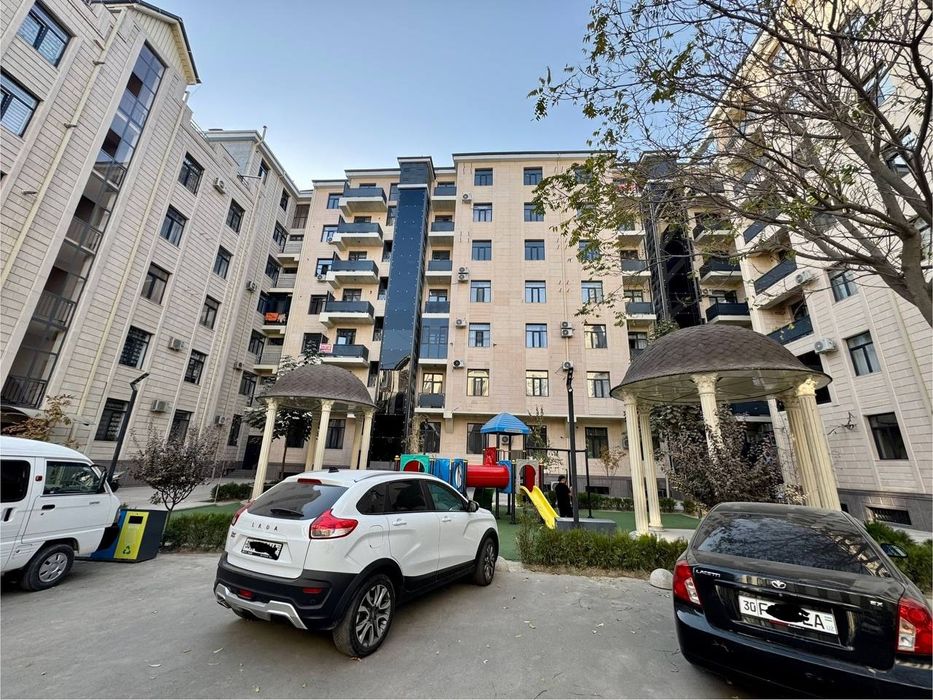 Продаётся 2х комнатная квартира 90м2, Гагарина