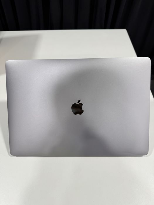 Macbook pro 16 / 2019 / i9