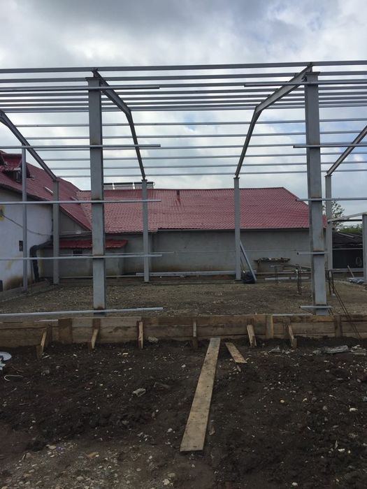 Hale  ferme  structuri  metalice  din profile  ipe și din țeava