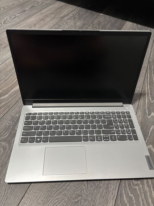 Laptop Lenovo IdeaPad 1 15IGL7 – 15,6” – 4GB RAM – SSD 256GB