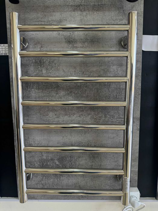 Полотенцесушитель современный с гарантией от производителя.