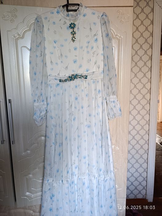 Продается платья