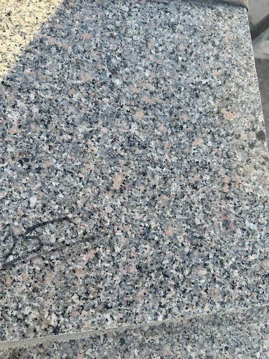 Gold granit  arzon va sifatli