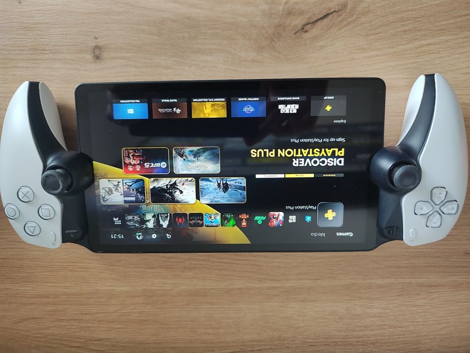 PlayStation Portal (PS5) – stare impecabilă + husă inclusă