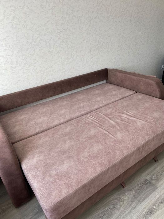 Продаем диван отличный