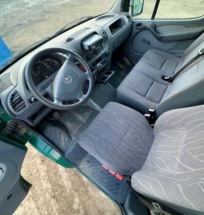 Dezmembrez Mercedes Sprinter 211 CDI an2004