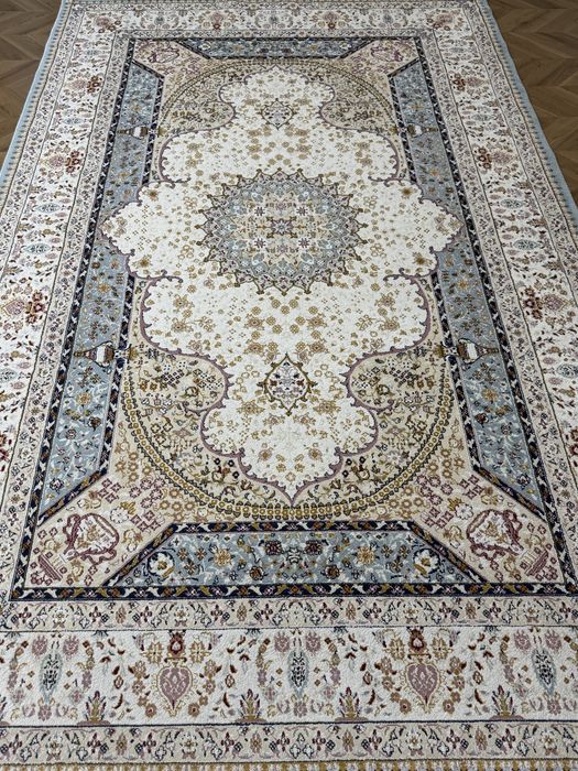 Продам иранский ковер 3х2.