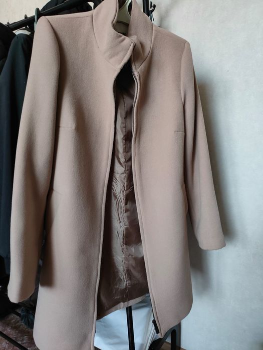 Продам женское пальто