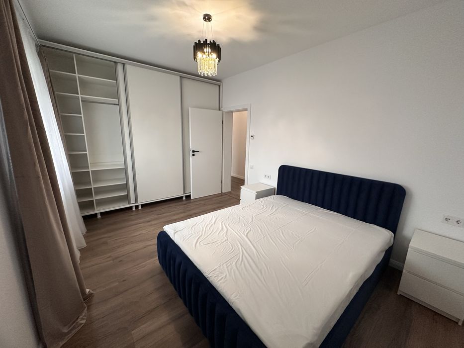 Inchiriez apartament 3 camere