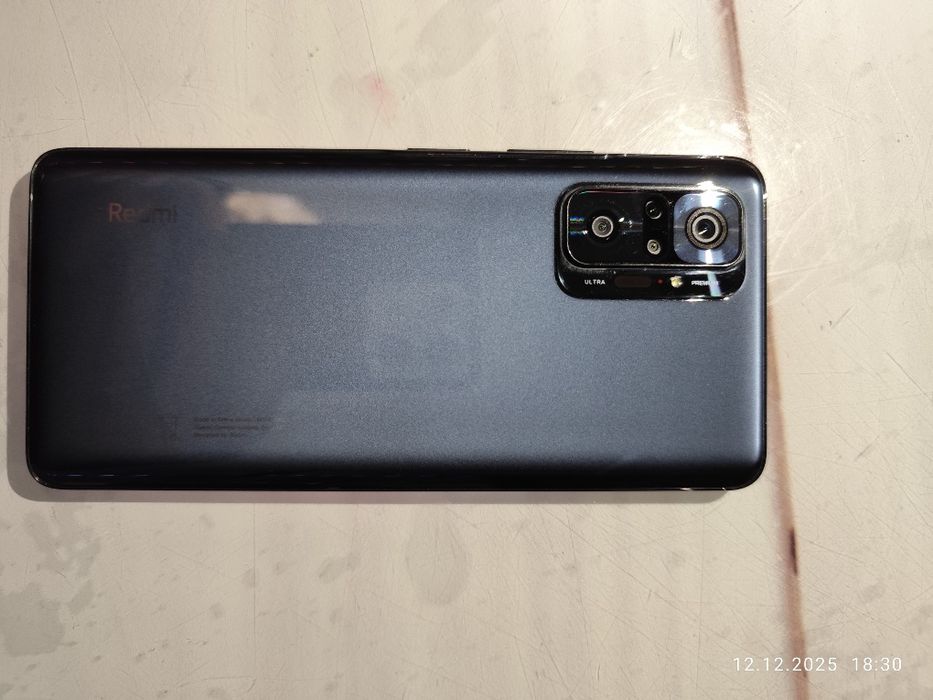 Продам срочно телефон