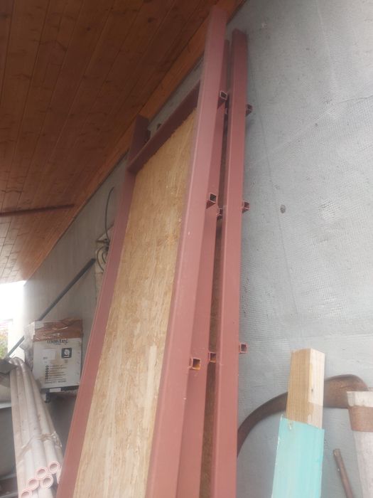 Masa de vibrat placi de gard