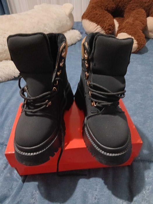 Зимни боти Гуесст чисто нови