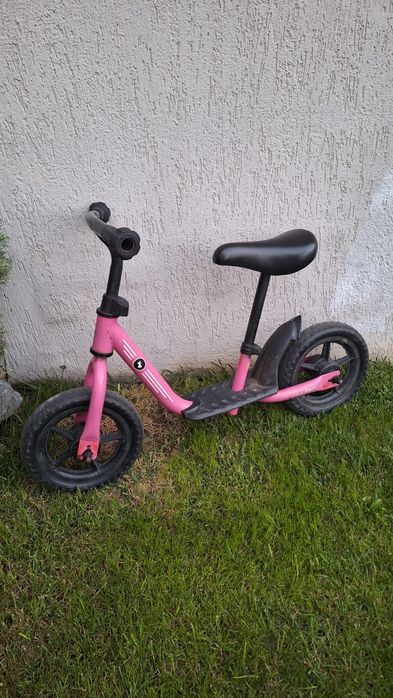 Bicicleta fara pedale de balans pt fete roz