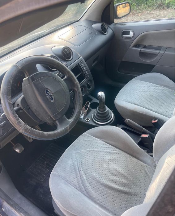 Dezmembrez Ford Fiesta