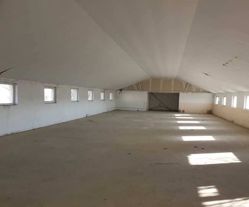 Servici auto , spatii depozitare , depozitare la  palet sau la mp