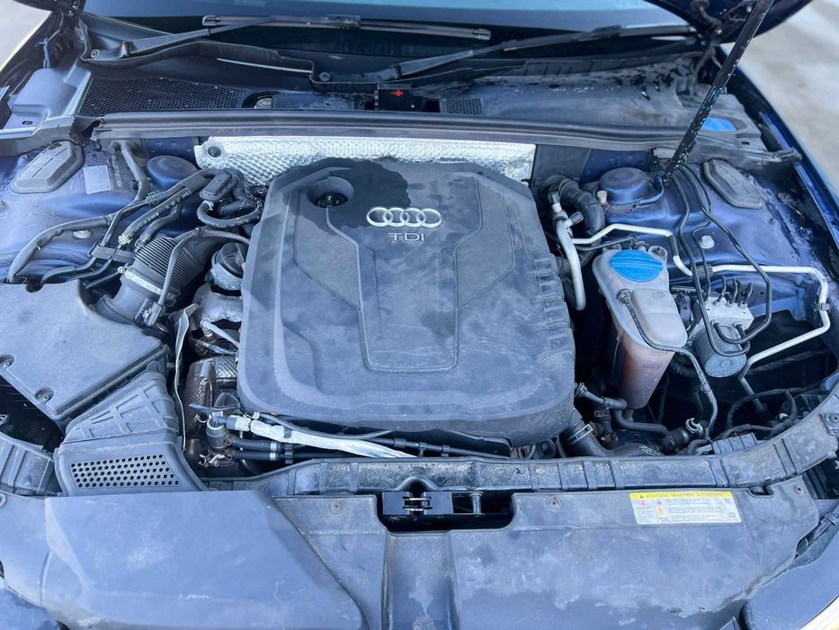 Compresor clima ac Audi A5 2.0 TDI CSU si alte piese din dezmembrari