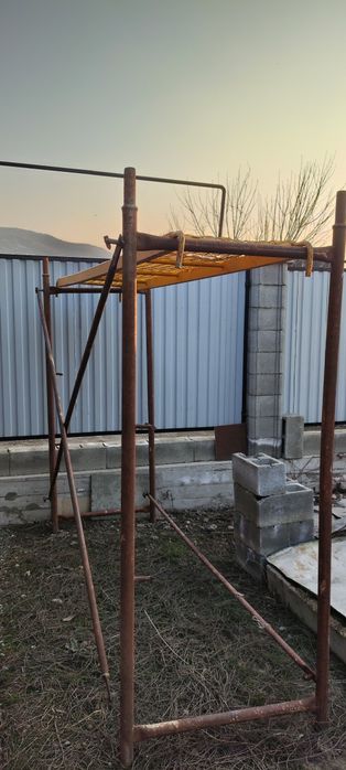 Леса,тура,вышка.