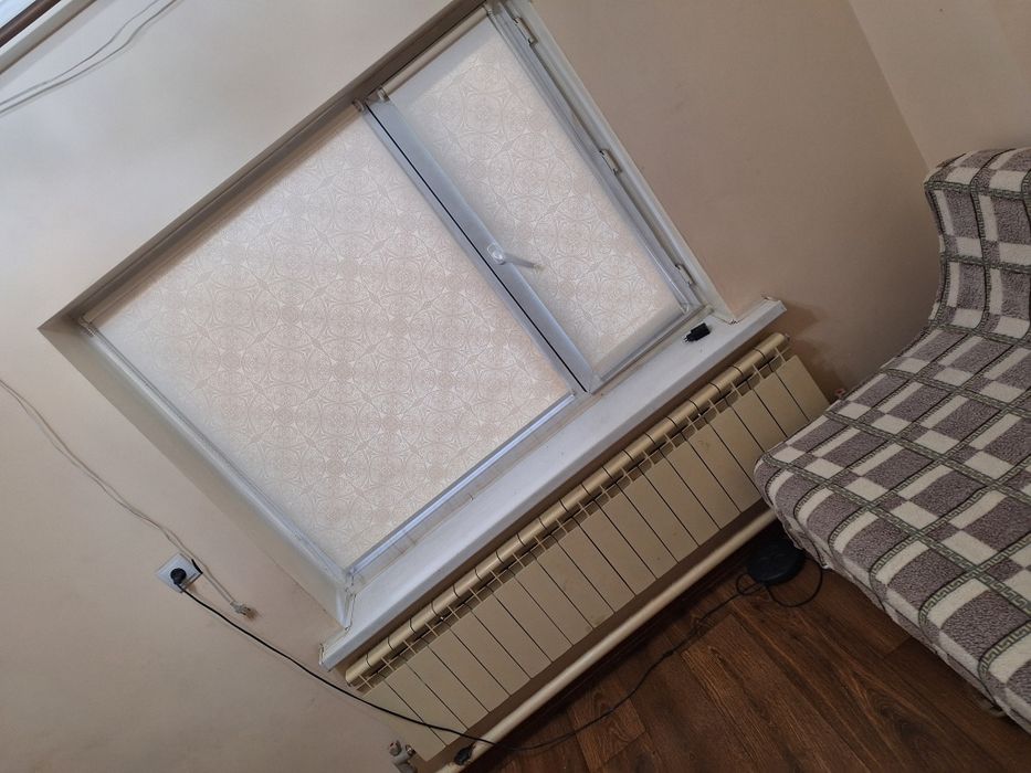 Продам пол дома с красивым садом