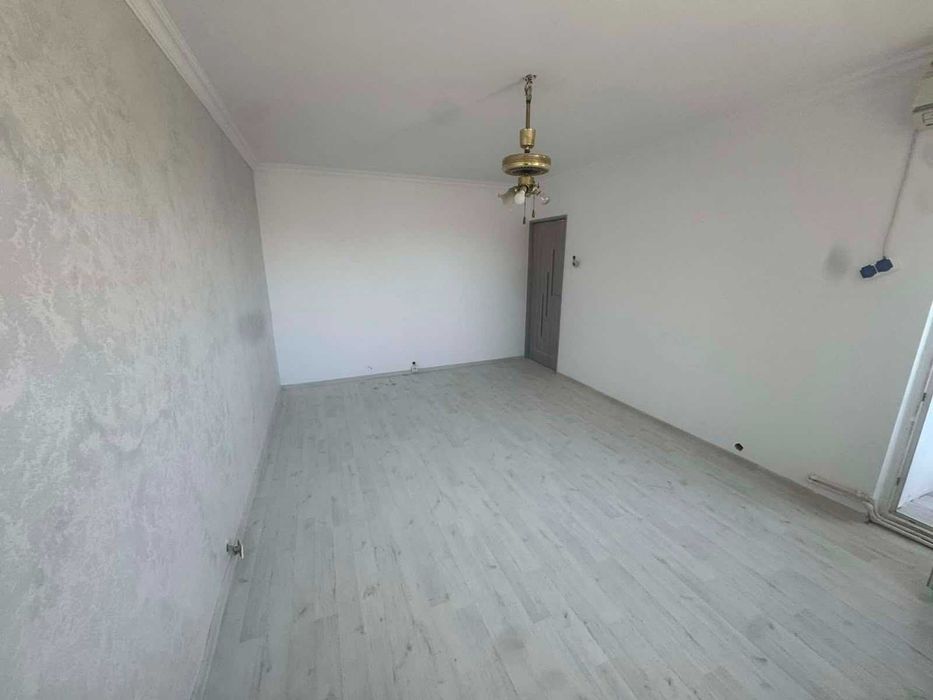 De vânzare apartament cu 3 camere