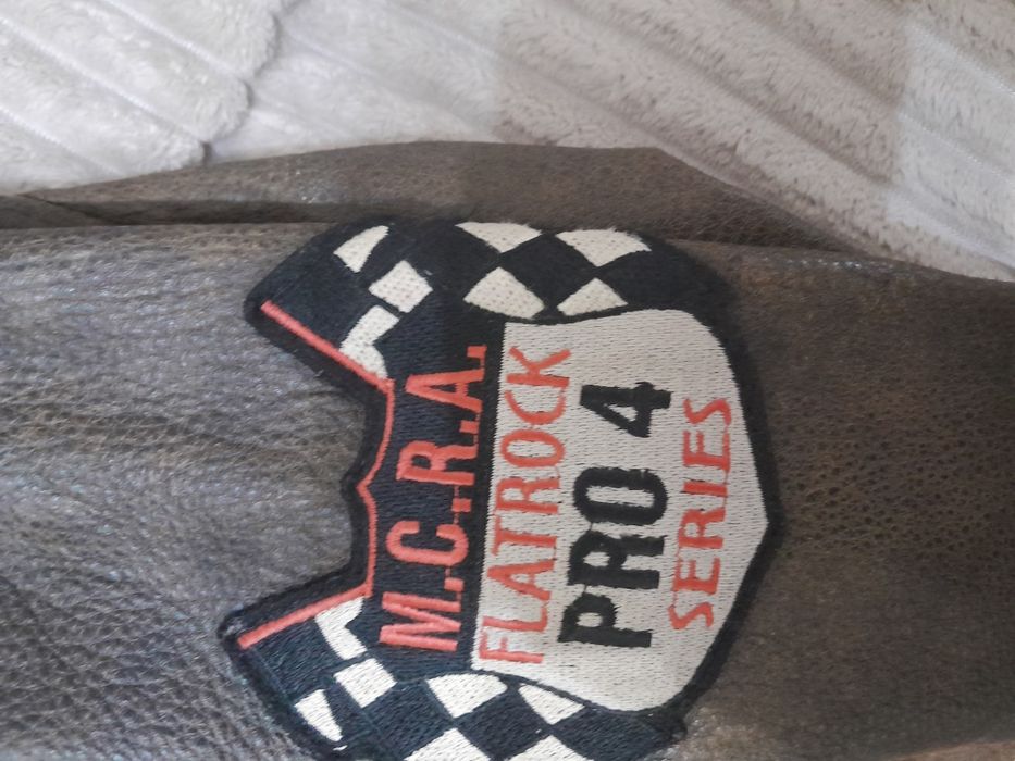 Продам кожаную куртку - косуху.