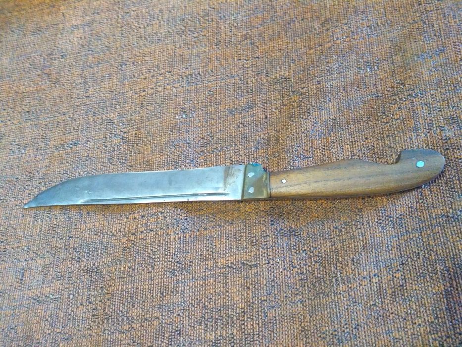 Туристически нож и домакински нож