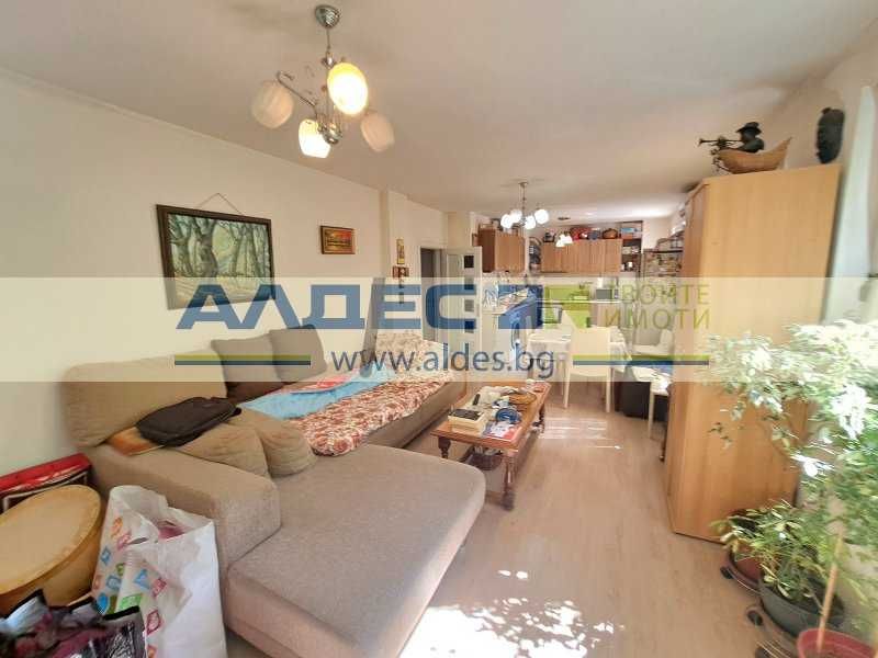 Просторен, тристаен ап. в Банишора!