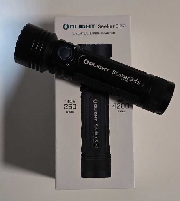 Lanterna Olight Seeker 3 PRO