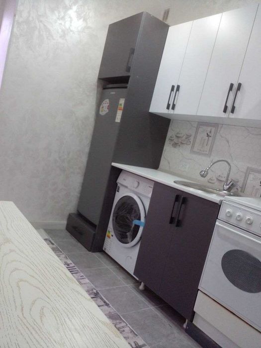 Продаю 2 /5 /5 новостройка метро ОЛМОС.