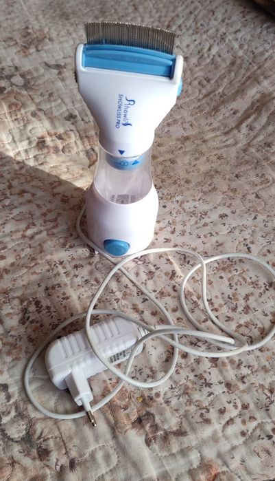 Pieptene cu aspirator anti-păduchi
Howli Showliss Pro
Howli Showliss P