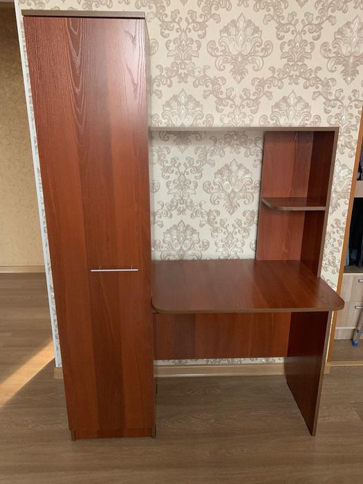 Срочно! Продам стол-парту