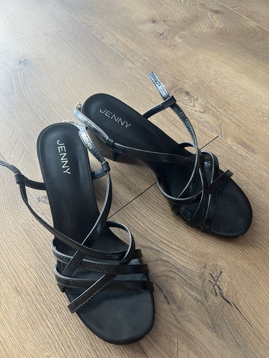 Sandale marime 41 noi