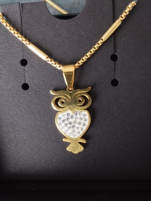 Колие от медицинска стомана