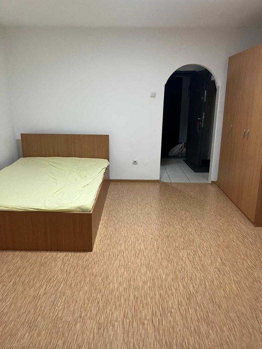 PERS FIZICA vand garsonera   Et 1 69000 EURO NEGOCIABIL