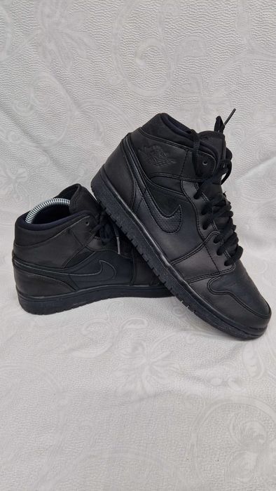 Оригинални мъжки маратонки- Nike Air Jordan Mid