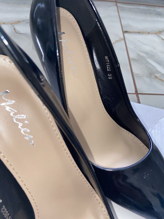 Pantofi stiletto