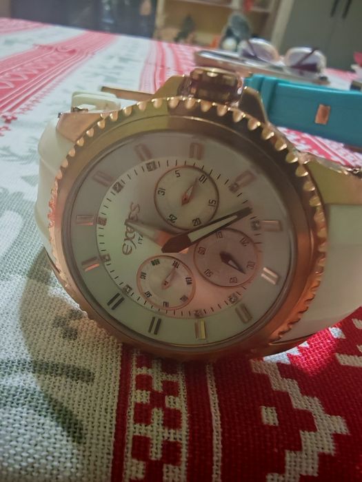 Продавам 2 броя EXESS