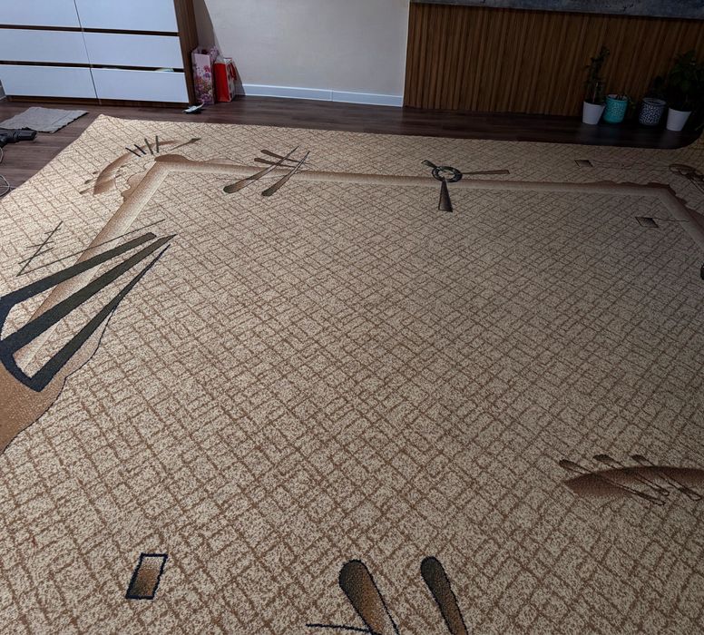 Ковёр4*4 в отличном состоянии