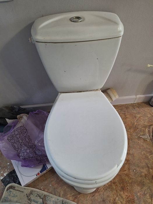 Продается  унитаз