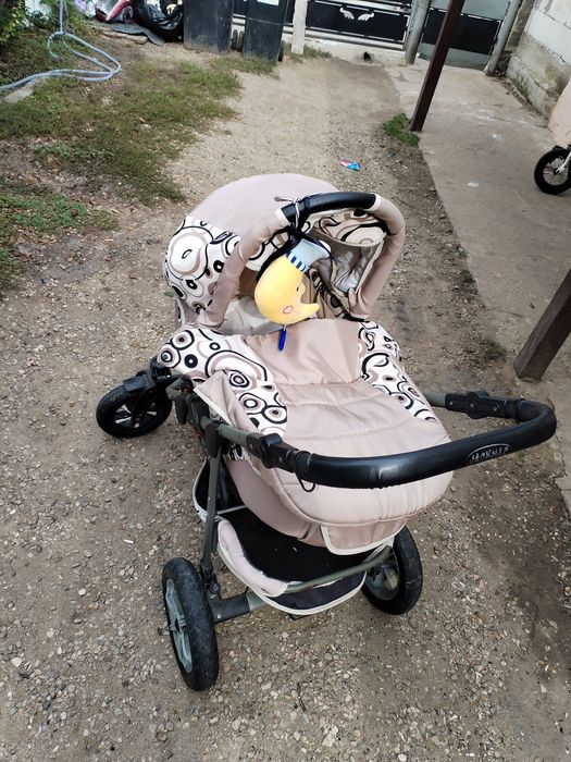 Cărucior pentru copii