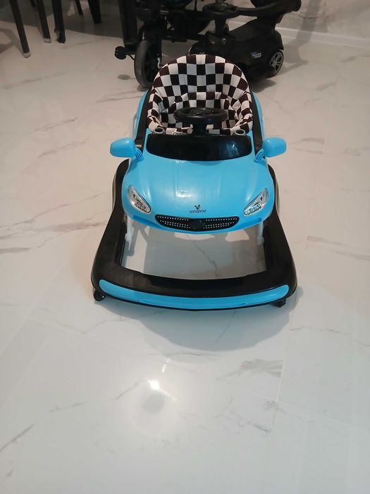 Проходилка кола за прохождащи ангелчета