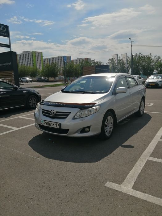 Автомобиль каролла