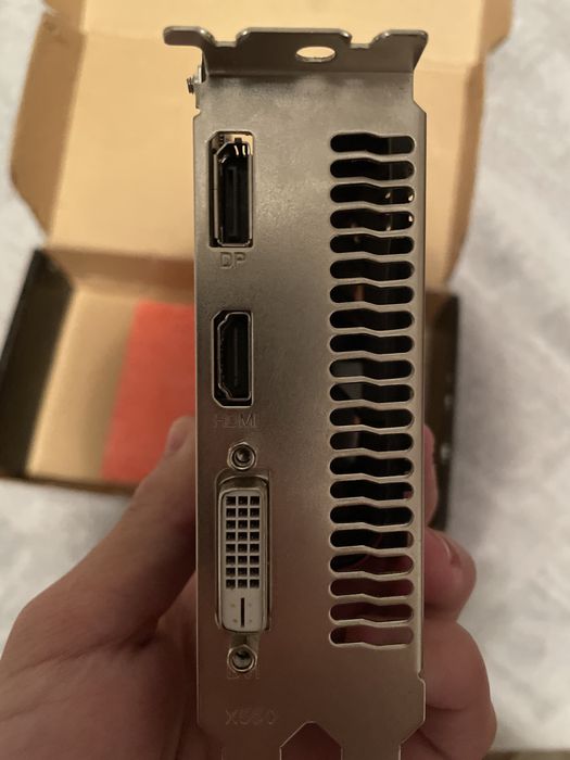 Placa Video RX 550 4GB