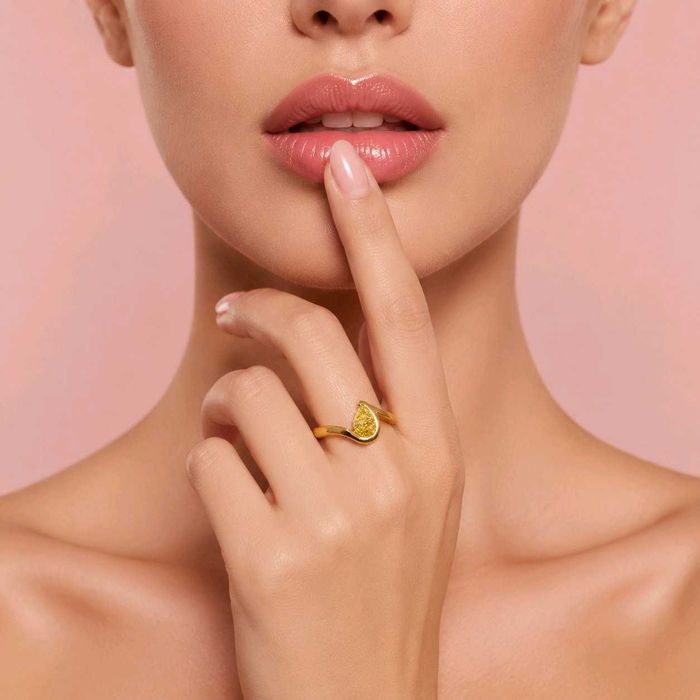Дамски пръстен от 14К жълто злато с естествен Fancy Light Yellow жълт диамант 0.41 ct VVS2 – ръчна изработка, 3.56 г, размер 52