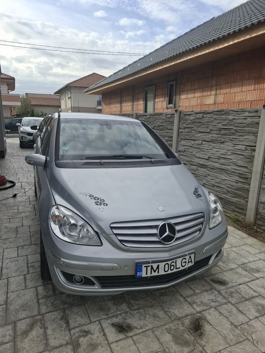 Mercedes-Benz B 170