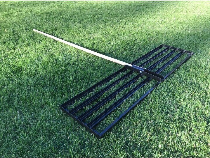 Грабли для выравнивания газона