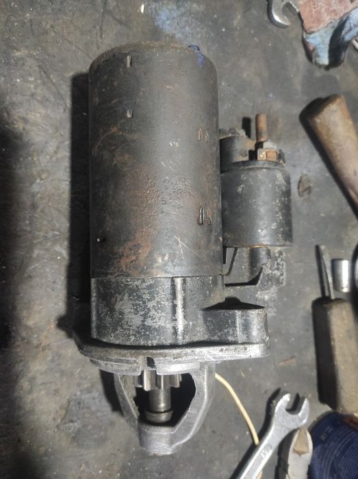 Стартер BMW X5 / E46 / E39  9 зубьев Hella CS1067