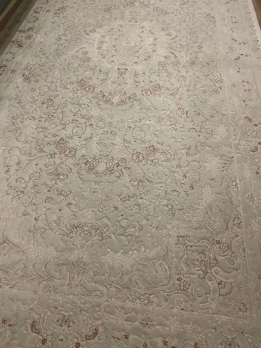 Продам ковер 2 х 4 м