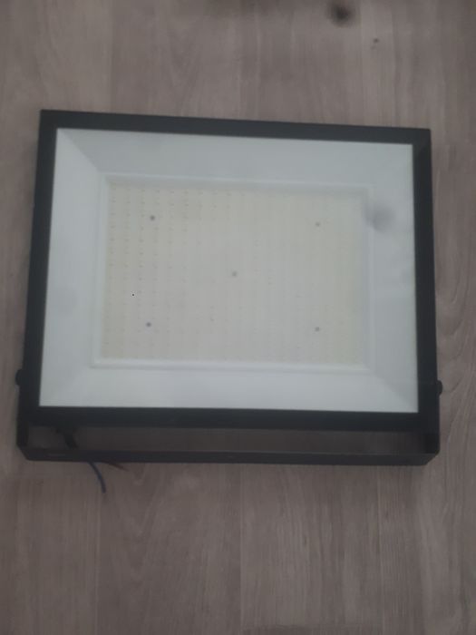 Прожектор светодиодный