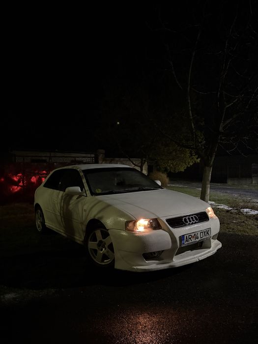 Vând audi a3 1.6 benzina